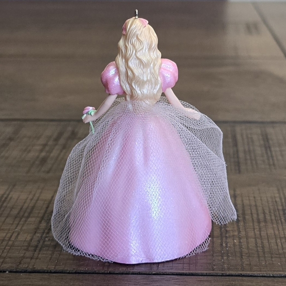 1996 Handcrafted Easter collection springtime Barbie Keepsake ornament - Picture 5 of 5